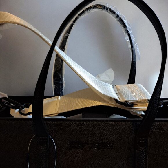 Betsey Johnson XOBECCA-H White & Black Tote NWT - Picture 11 of 15